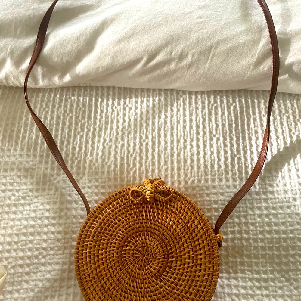 Natural NEO round rattan crossbody bag - great condition and only worn once.